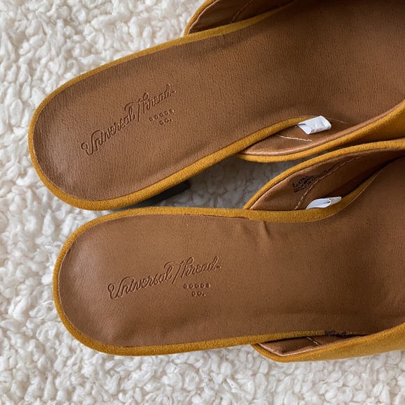 *NWOT* Universal Thread Mustard Yellow Mule Sandals - Picture 5 of 12